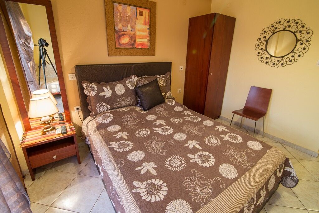 Iliadis House, Sarti, Sithonia, 3 Bed Studio No. 7