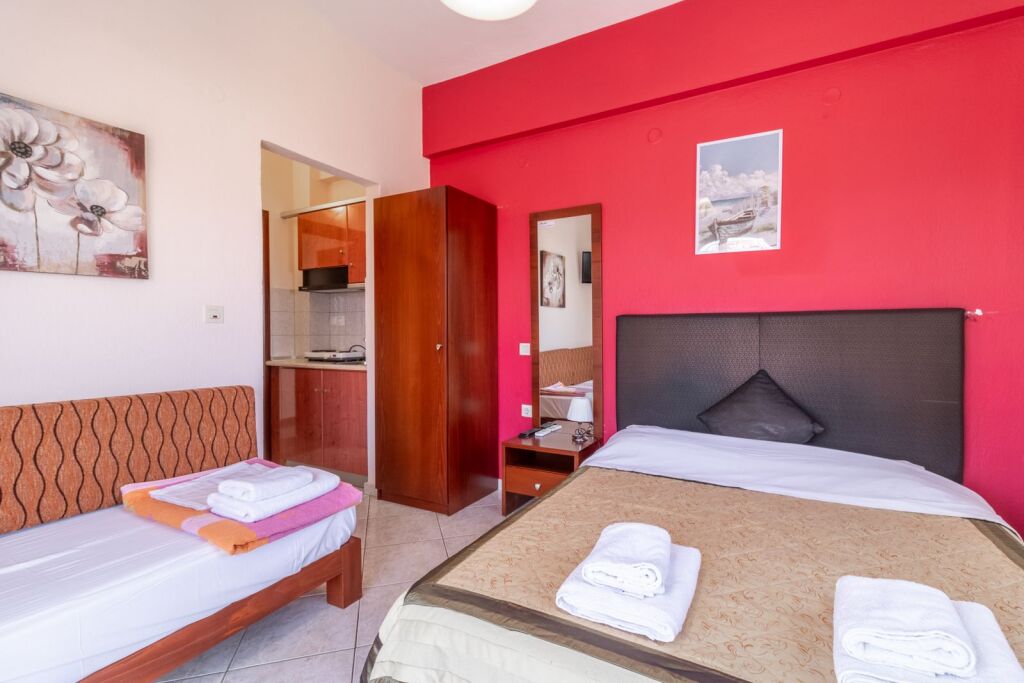 Iliadis House, Sarti, Sithonia, 3 Bed Studio No. 9