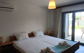 Salonikiou Beach Deluxe Apartments, Salonikiou, Sithonia