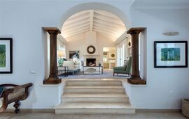 Giorgos Villa, Kassiopi, Corfu