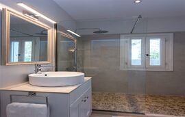 Giorgos Villa, Kassiopi, Corfu