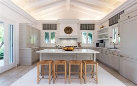 Giorgos Villa, Kassiopi, Corfu