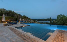 Giorgos Villa, Kassiopi, Corfu