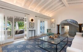 Giorgos Villa, Kassiopi, Corfu