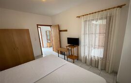 Kaliopi Villa, Nikiti, Sithonia, 3 Bed Apartment, No. 4