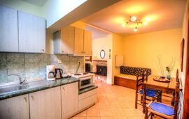 Anna Karra Studios, Vourvourou, Sithonia, No. 9