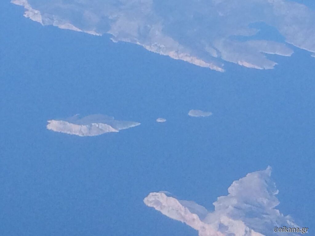 letovanje-na-grčkim-ostrvima-saveti-za-presedanje-u-atini-pogled-iz-aviona