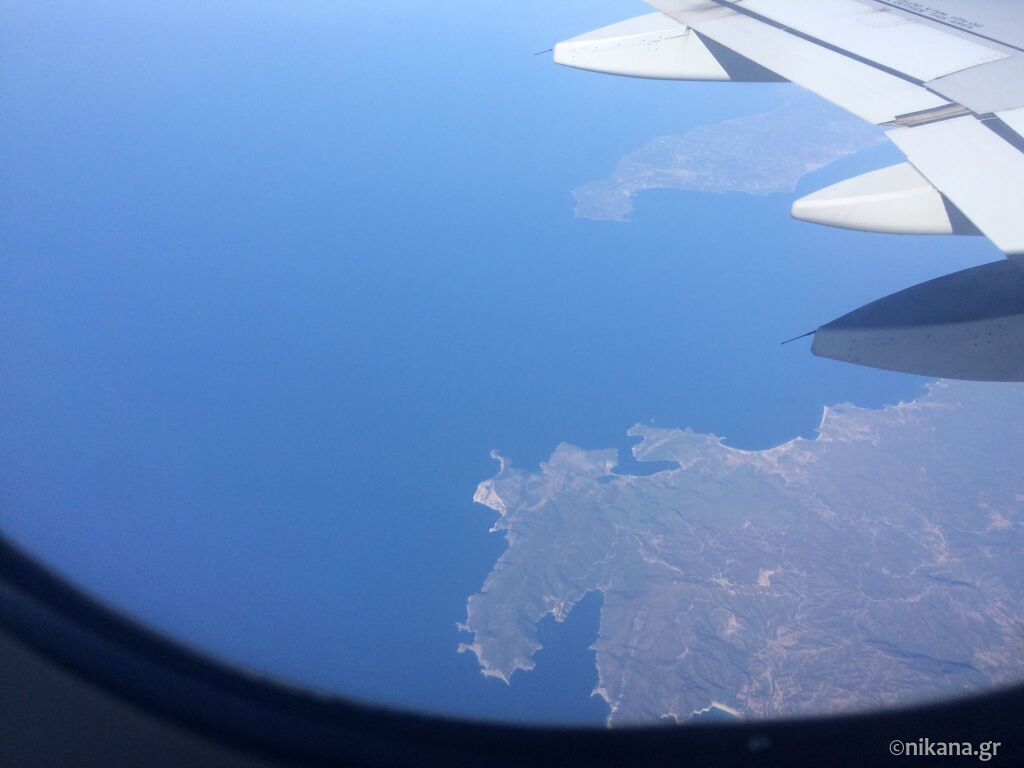 letovanje-na-grčkim-ostrvima-saveti-za-presedanje-u-atini-pogled-iz-aviona