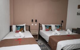 Molon Lave Hotel, Nea Rodha, Athos