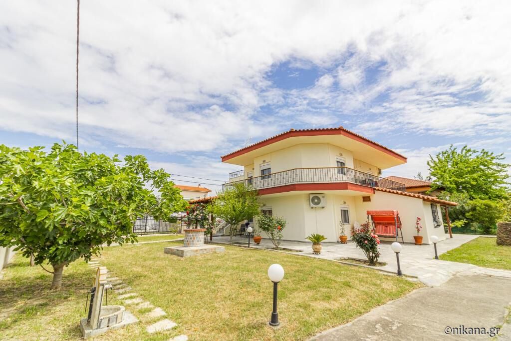 Chrysiis Apartments, Nikiti