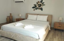 Owl House, Nea Iraklitsa, Kavala