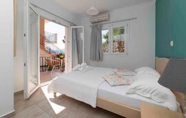 San Lazzaro Sea View Apartments, Nidri, Lefkada