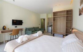 Stella Villa, Potos, Thassos, 4 Bed Studio, No.11