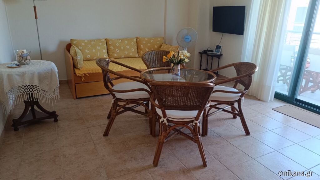 Angelika’s Beach Front Apartment, Polichrono, Kassandra