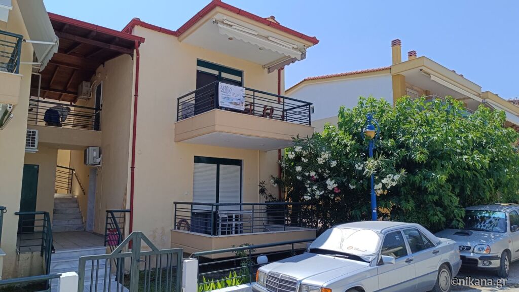 Angelika’s Beach Front Apartment, Polichrono, Kassandra