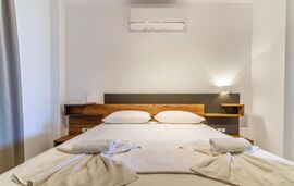 DaMa Maisonettes, Polichrono, Kassandra