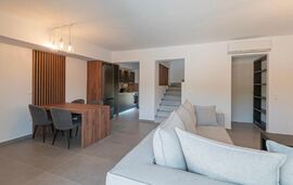 DaMa Maisonettes, Polichrono, Kassandra