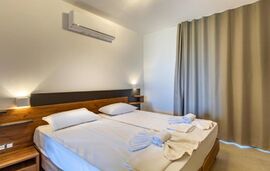 DaMa Maisonettes, Polichrono, Kassandra