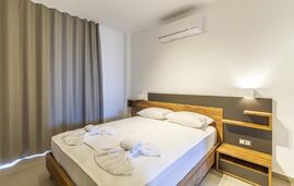 DaMa Maisonettes, Polichrono, Kassandra