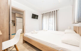 Milonas House Apartments, Paralia Dionisiou, Kassandra