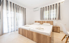 Milonas House Apartments, Paralia Dionisiou, Kassandra