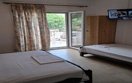 Dalmazis Studios, Pefkohori, Kassandra