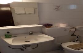 Dalmazis Studios, Pefkohori, Kassandra