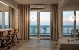Aegean 180 Degrees Seaview Grand Suite, Nea Irakleia, Kassandra