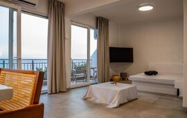 Aegean 180 Degrees Seaview Grand Suite, Nea Irakleia, Kassandra