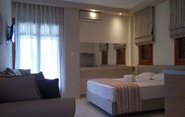 Top Studios, Vourvourou, Sithonia, 3 Bed Deluxe Family Studio