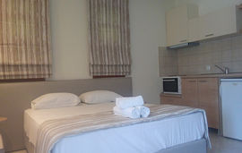 Top Studios, Vourvourou, Sithonia, 3 Bed Deluxe Family Studio