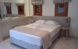 Top Studios, Vourvourou, Sithonia, 3 Bed Deluxe Family Studio