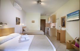 Top Studios, Vourvourou, Sithonia, 3 Bed Superior Studio