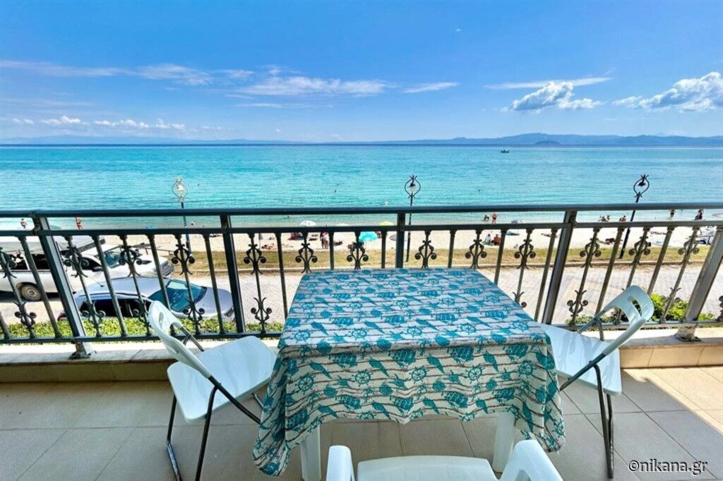 Kupovina nekretnine u Grčkoj: ključni stručnjaci – advokat, notar i inženjer