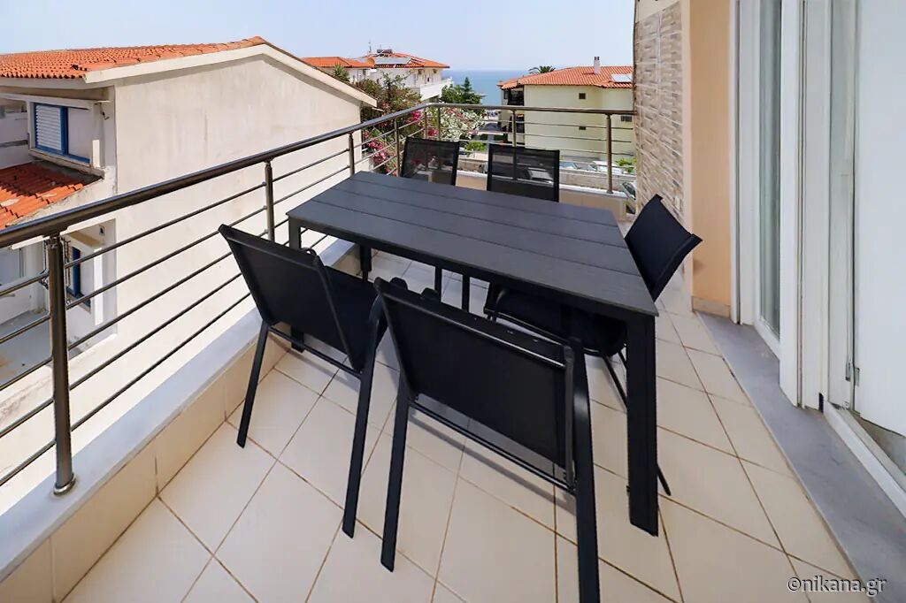 Silvia House, Polichrono, Kassandra