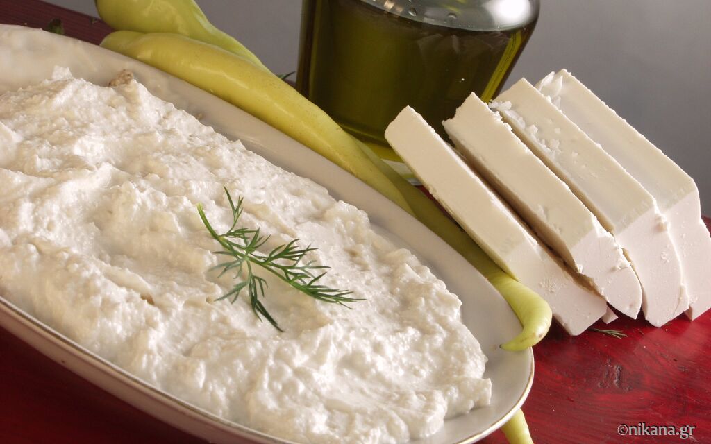 Božićna trpeza u Grčkoj – tradicionalna jela, kolači i praznični običaji