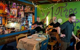 Gde izaći u Solunu za Novu godinu: koncerti, buzuki i živa muzika