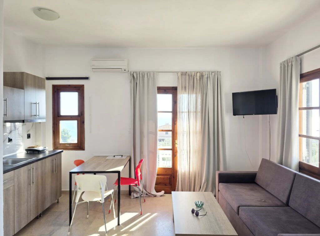 Theros S Apartments, Mola Kaliva, Kassandra