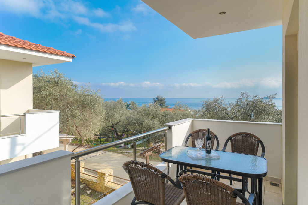 Ilias Apartments, Golden Beach, Thassos, 4 Bed Apartment, Sea View