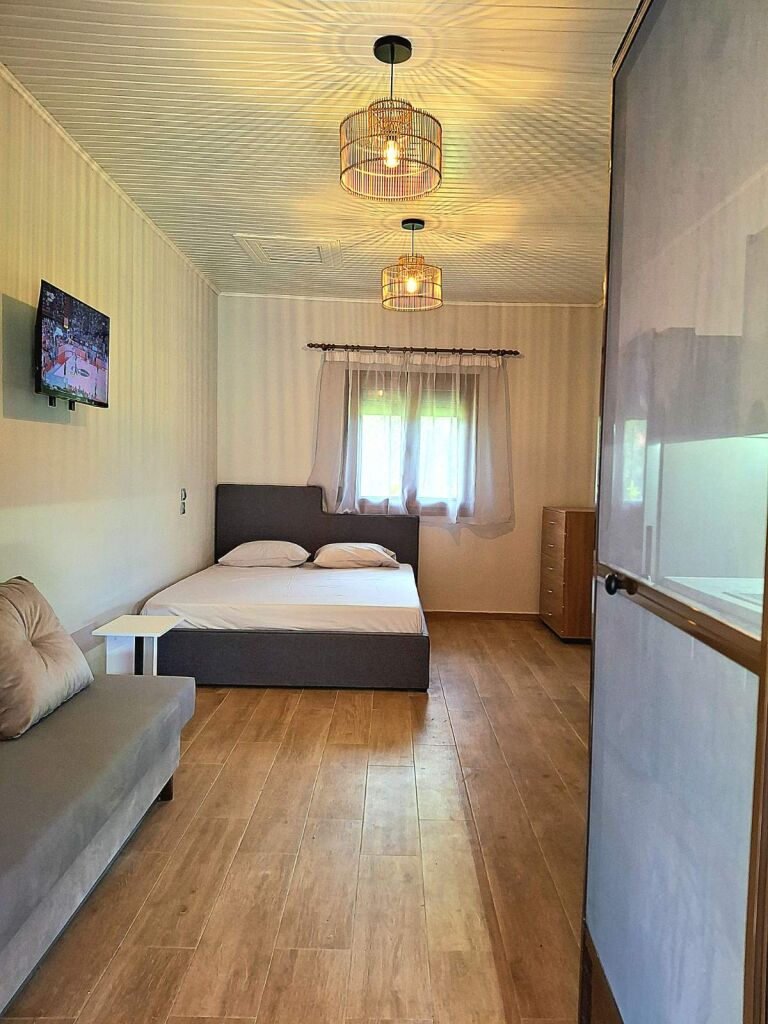 Granny Stratia Studio, Tristinika, Sithonia