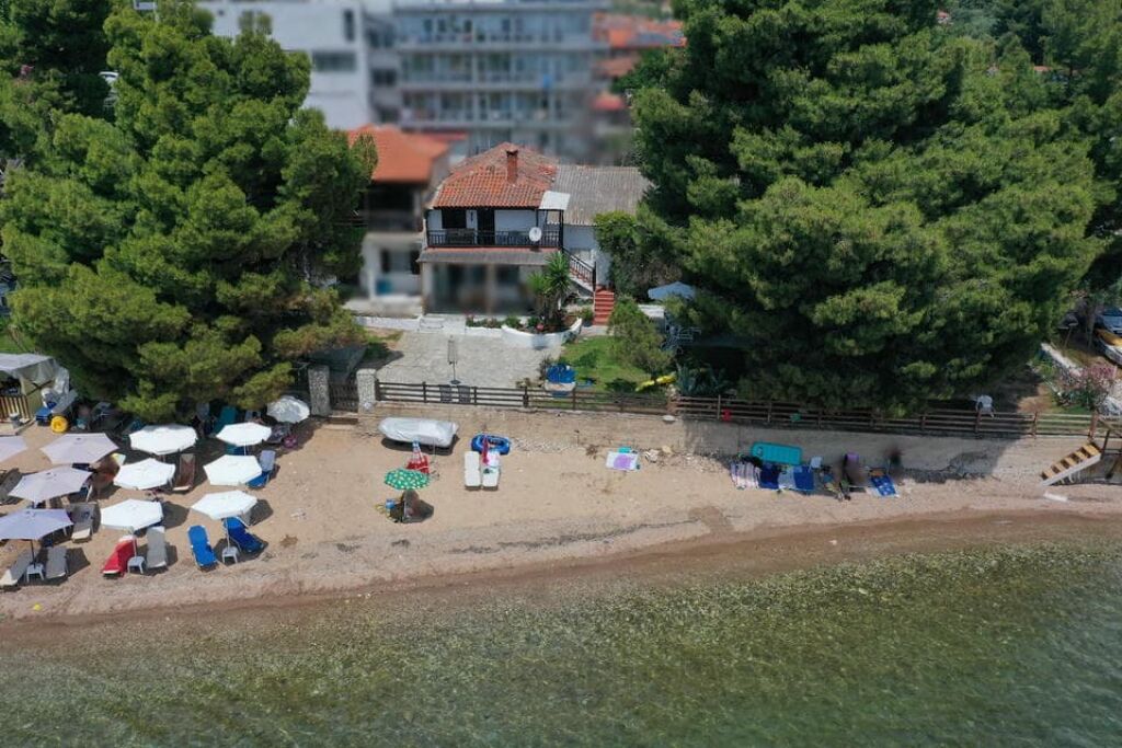 By The Beach House, Metamorfosi, Sithonia