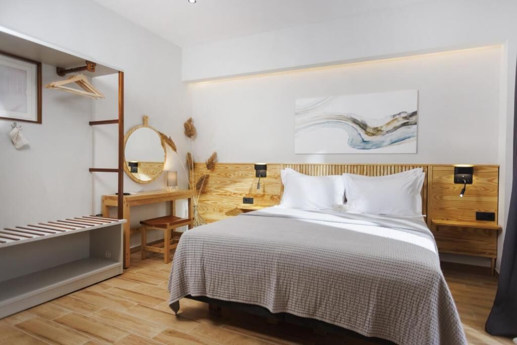 Eleni's Sea View Rooms, Pefkohori, Kassandra, 2 Bed Room, Side Sea View No. 1