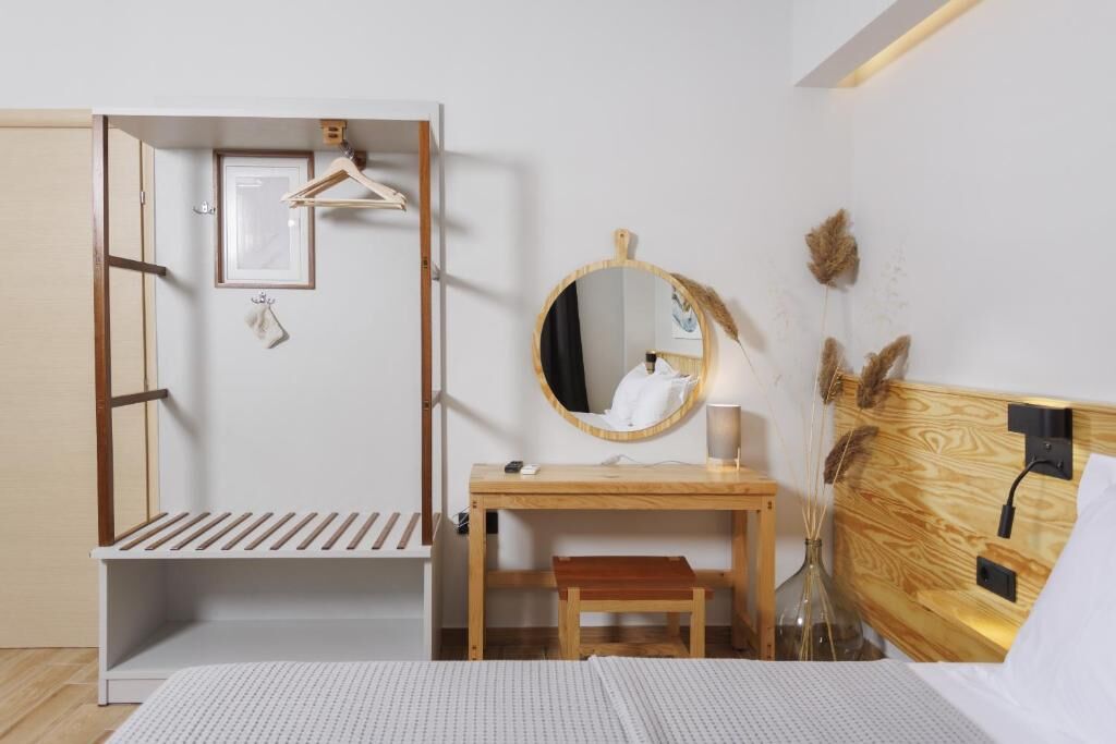 Eleni's Sea View Rooms, Pefkohori, Kassandra, 2 Bed Room, Side Sea View No. 1