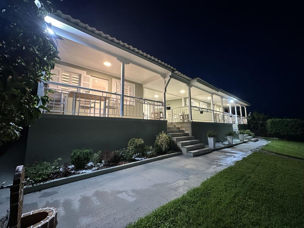 Garli Premium Hospitality House, Psakoudia, Sithonia