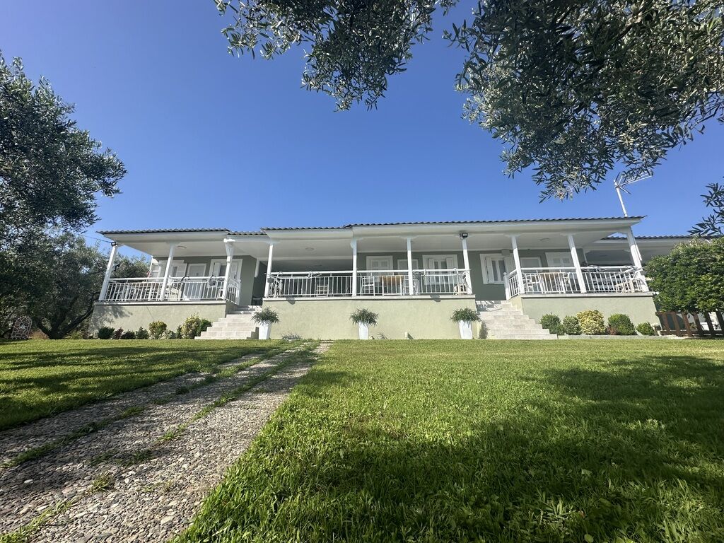 Garli Premium Hospitality House, Psakoudia, Sithonia
