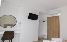 Halkias Studios, Limenaria, Thassos 4 Bed Apartment, No.8