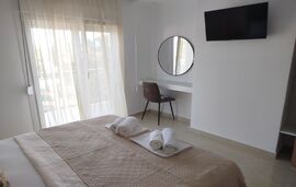 Halkias Studios, Limenaria, Thassos 4 Bed Apartment, No.8