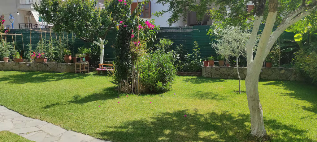Efi Villa, Polichrono, Kassandra