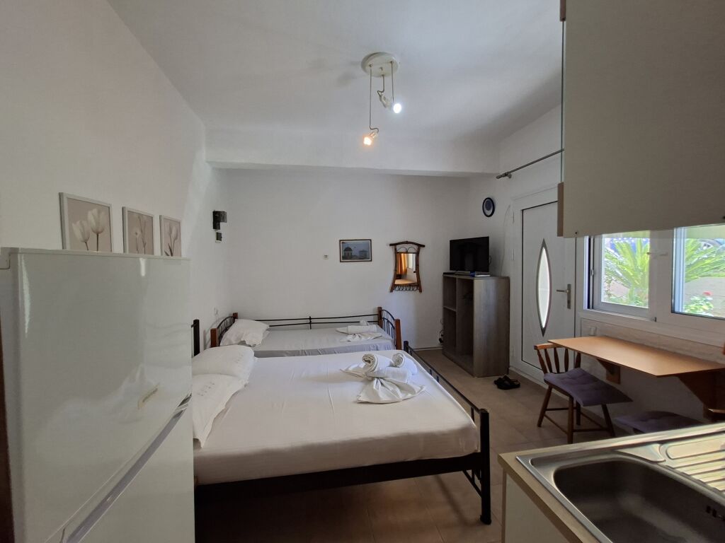 Despoina Studio, Metamorfosi, Sithonia