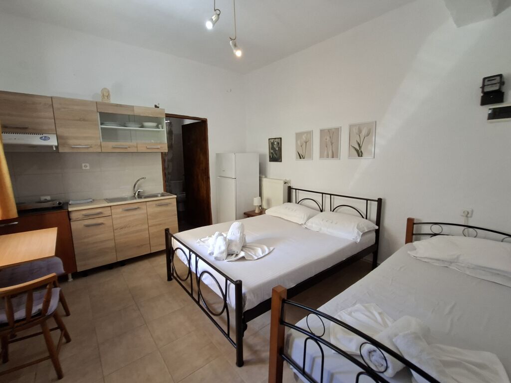 Despoina Studio, Metamorfosi, Sithonia